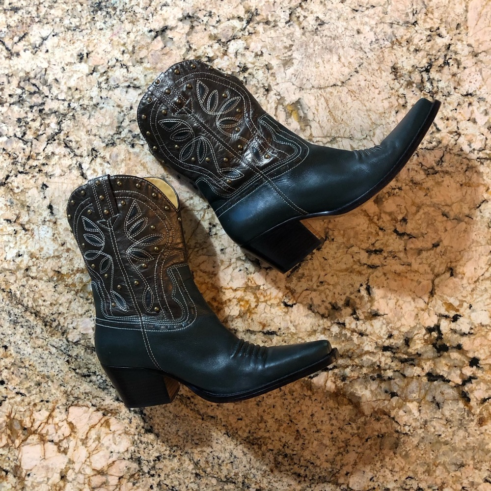 EUC COLE HAAN BRASS STUDDED LEATHER RARE & FABULOUS COWBOY BOOTS